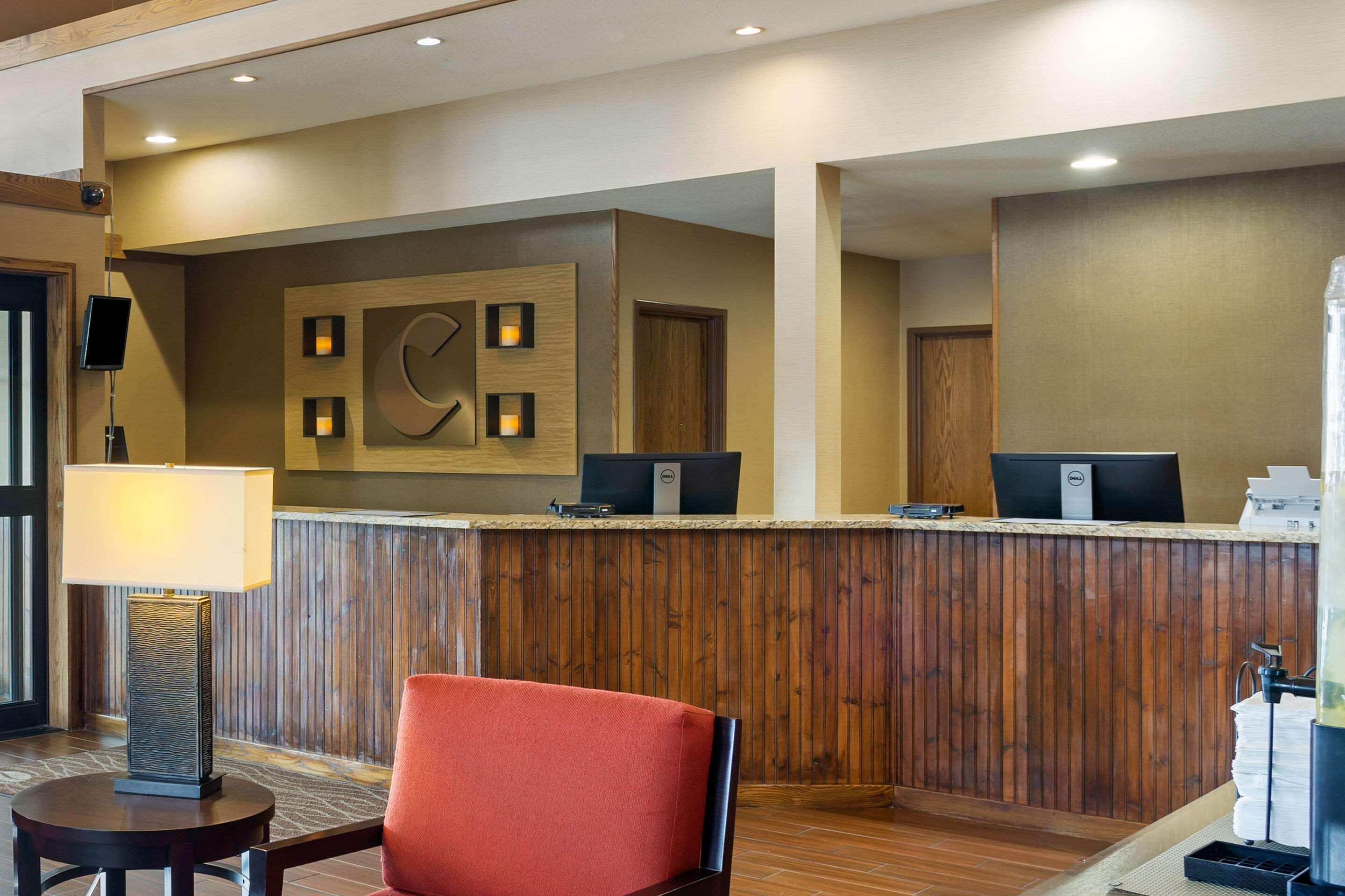 Comfort Inn Marshall Station Εξωτερικό φωτογραφία